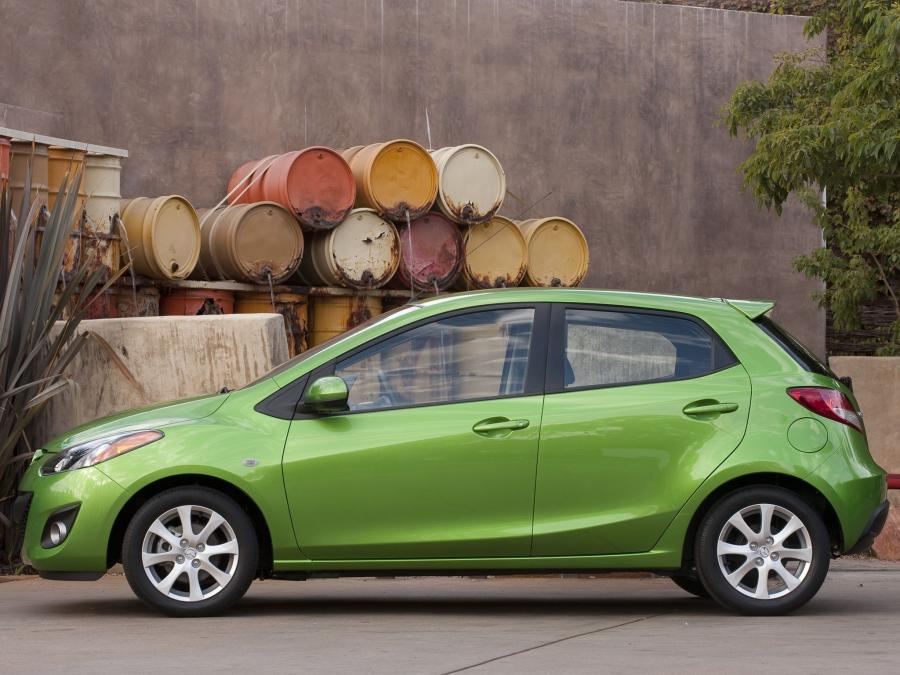 Mazda2 2010 года  (US) (фото 50 из 53)